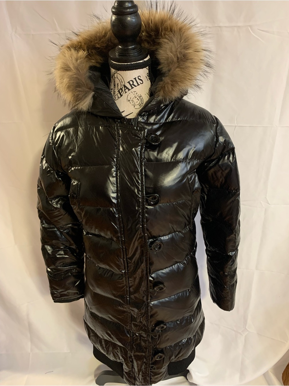 MONCLER ICONIC DOWN PUFFER JACKET WITH FOX FUR, size 1/small, black shiny, belt
